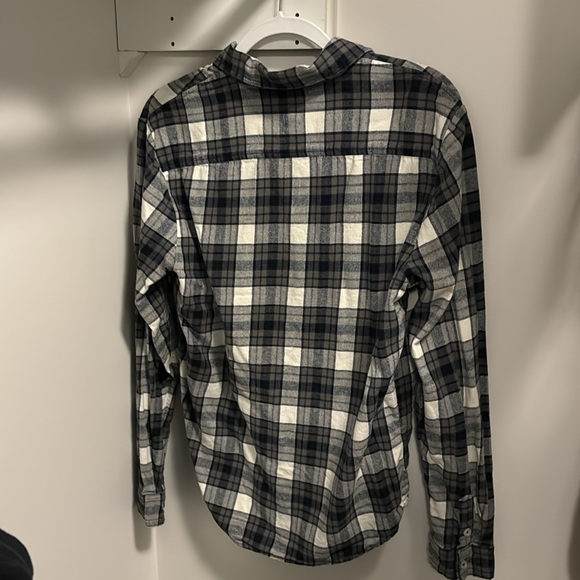 Forever 21 Men’s Size S Black & Gray Flannel Button-Down - Picture 4 of 4